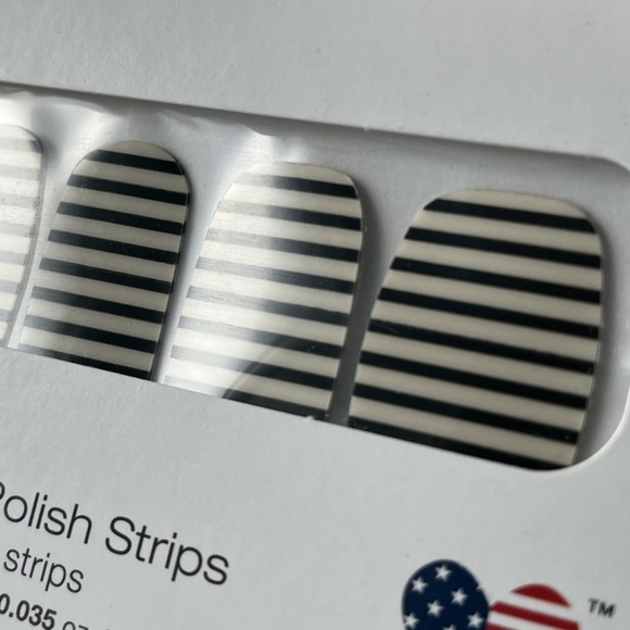 Between The Lines 💅✨ Color STREET NEW Sealed - Long Lasting Nail Polish Strips - Picture 7 of 9